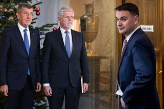 Další Macinkův rýpanec do Pavla. Před odletem do Ankary si neodpustil jedovatý komentář